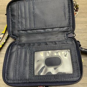 Vera Bradley zip around